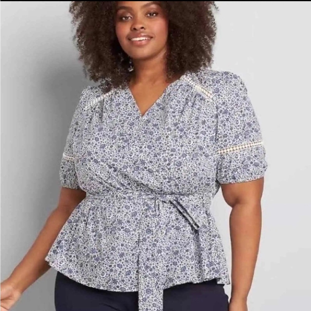 Lane Bryant Blue & White Ditzy Floral Print Wrap Top with Tie